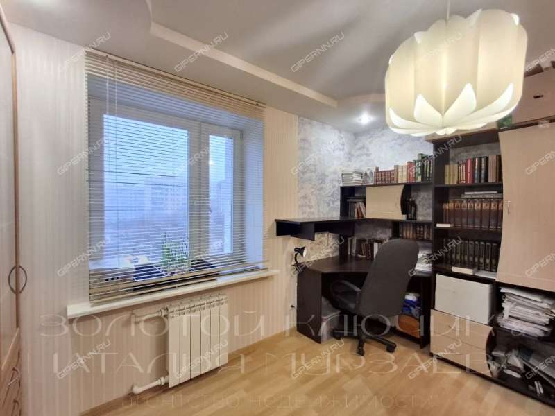 пятикомнатная квартира на улице Маршала Казакова дом 6а