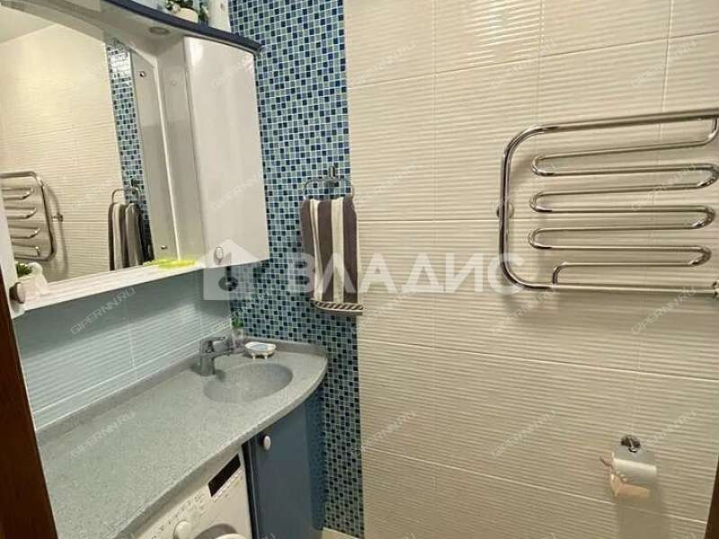 четырёхкомнатная квартира на улице Дунаева дом 8