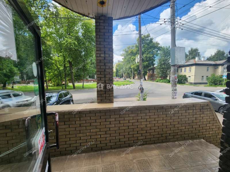 помещение под торговую площадь на улице Октябрьской Революции