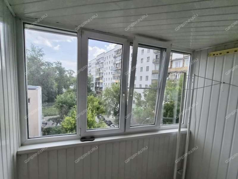 четырёхкомнатная квартира на Керченской улице дом 14А