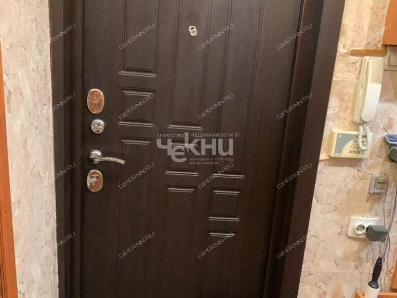 трёхкомнатная квартира на улице Красных Зорь дом 23