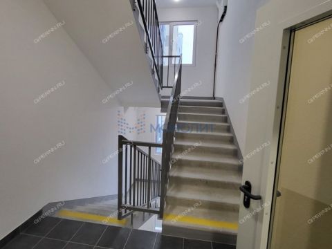 2-komnatnaya-ul-vyaznikovskaya-d-42 фото