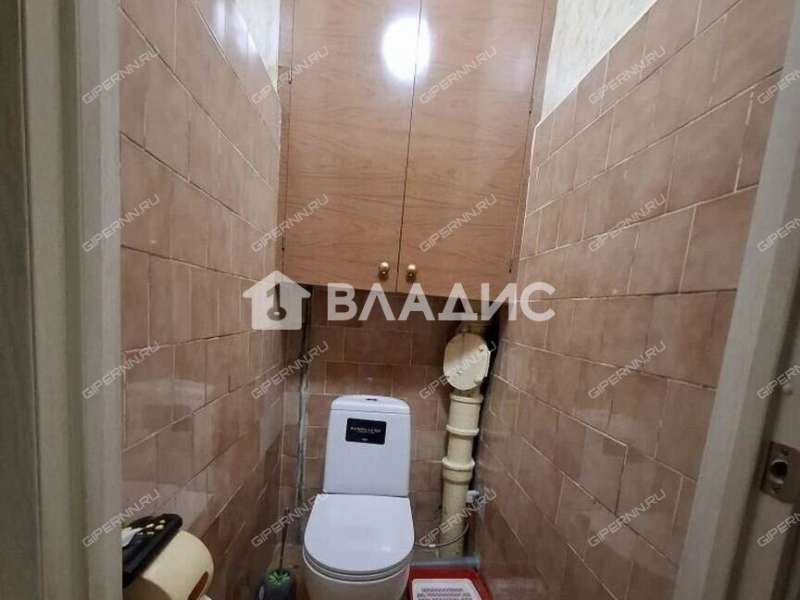 трёхкомнатная квартира на улице Героя Советского Союза Поющева дом 17