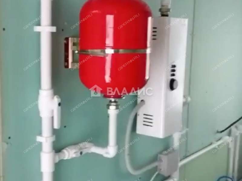 дом на улице Родниковая деревня Маевка