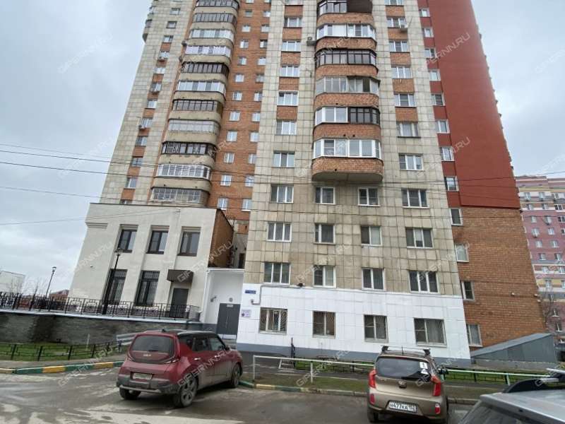 четырёхкомнатная квартира на Московском шоссе дом 17а