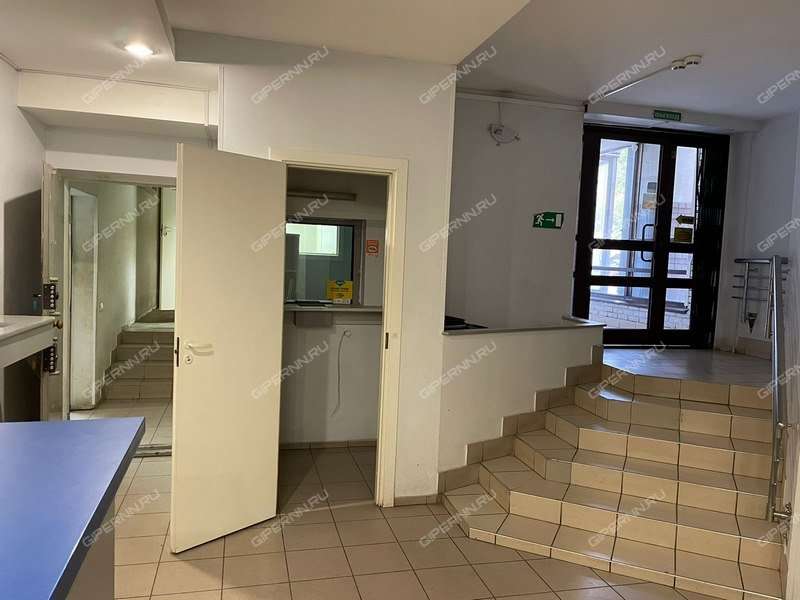 помещение под торговую площадь на улице Минина