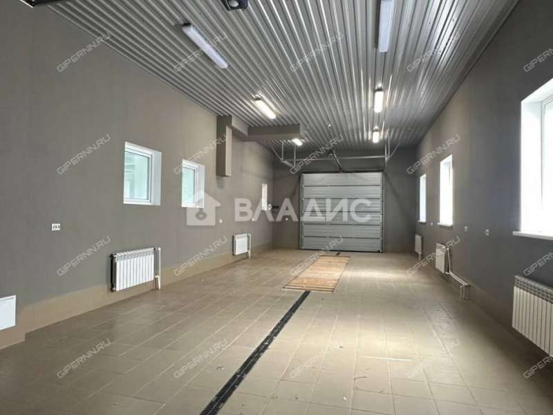 здание под офис, торговую площадь на улице Вождей Революции