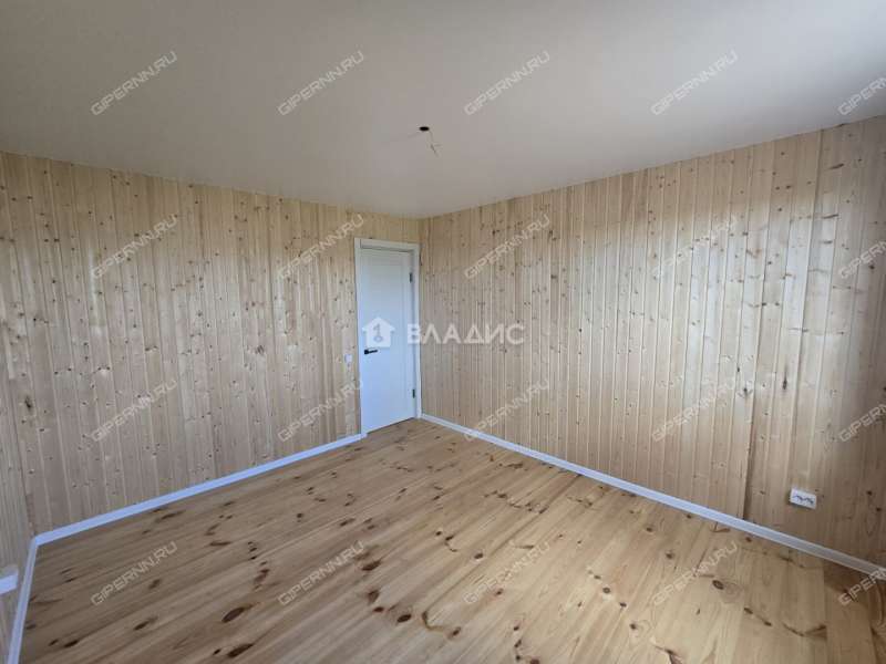 дом на улице Еловая город Богородск