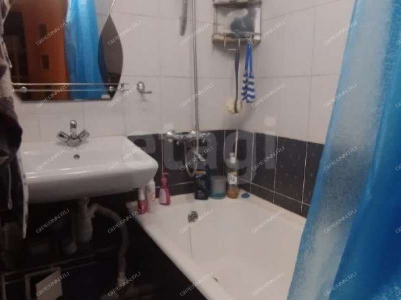 трёхкомнатная квартира на Московском шоссе дом 84а