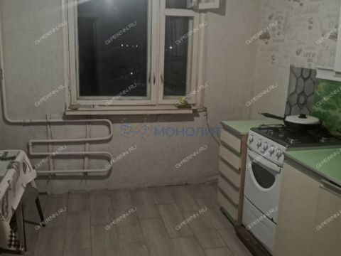 3-komnatnaya-ul-strokina-d-3 фото