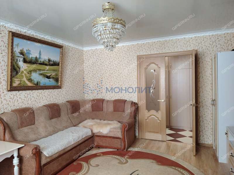 трёхкомнатная квартира на улице Октябрьской Революции дом 45А