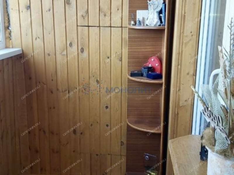 трёхкомнатная квартира на улице Верхнепечёрская дом 8