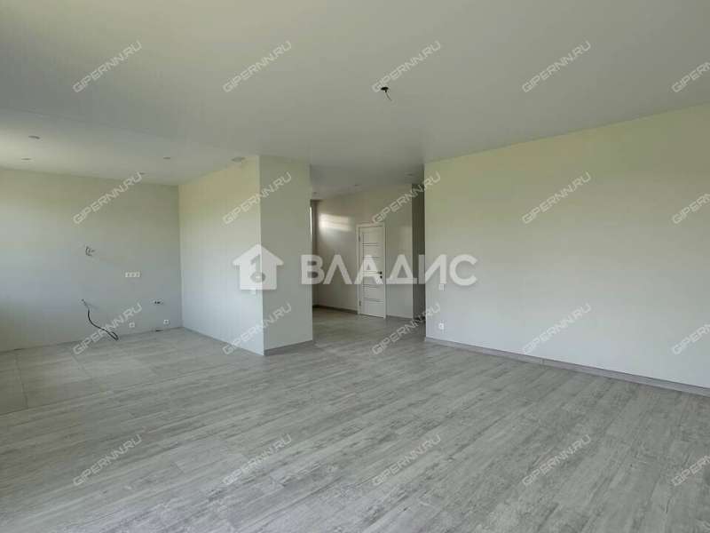 дом на улице Луговая деревня Ройка