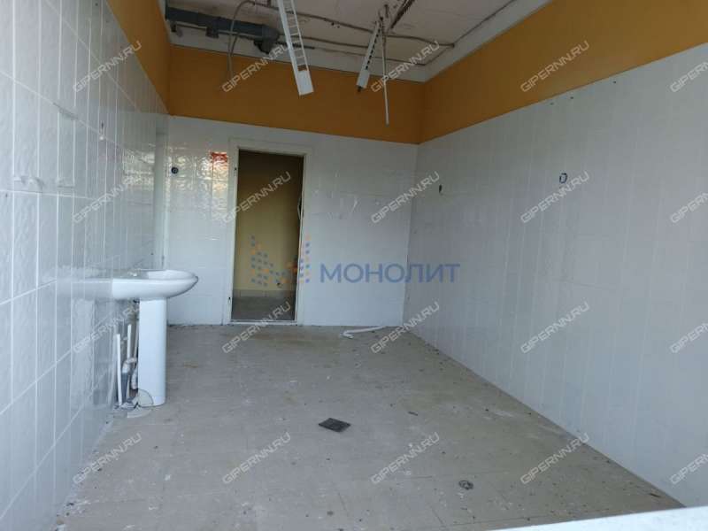 здание под недвижимость под образовательные учреждения на улице Мира село Арапово