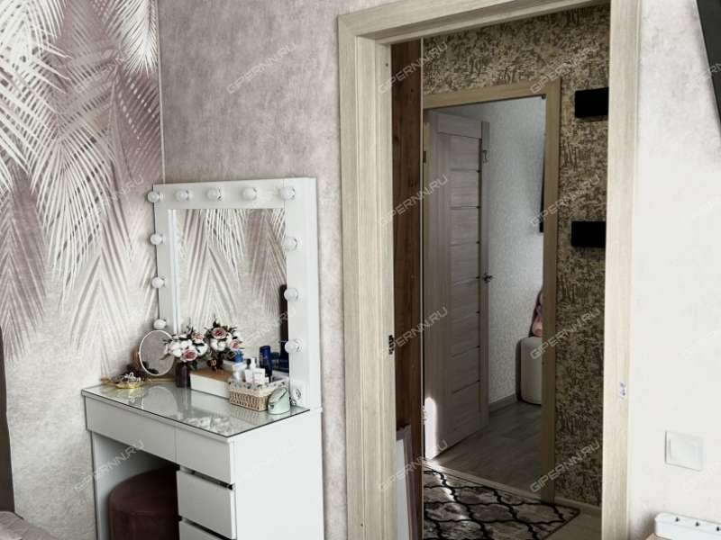 трёхкомнатная квартира на улице Буревестника дом 16