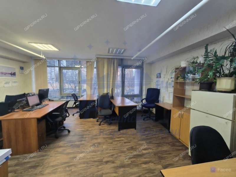 помещение под помещение свободного назначения на улице Максима Горького