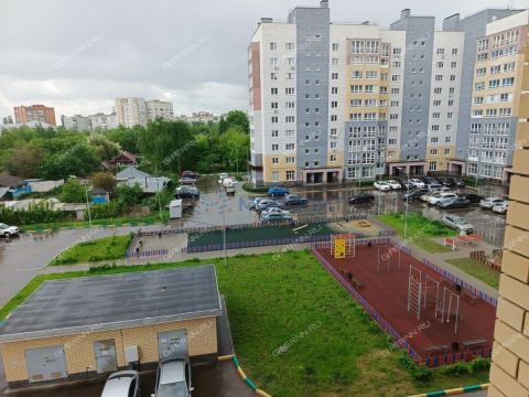 1-komnatnaya-ul-8-marta-d-28 фото