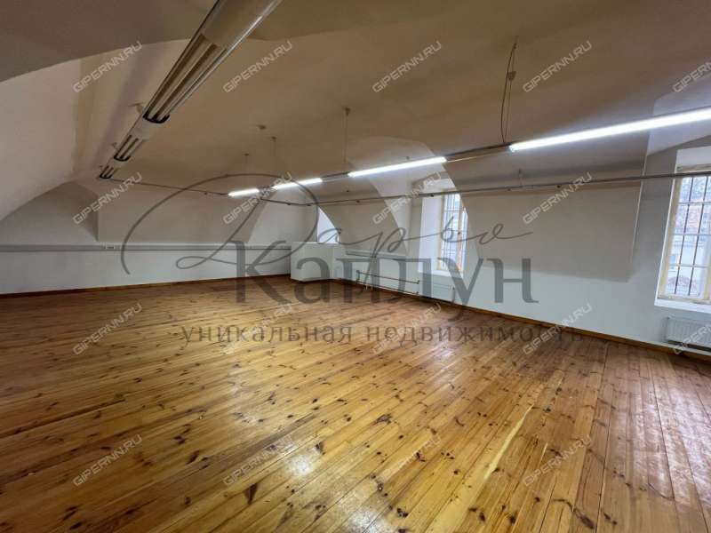 помещение под офис на площади Свободы