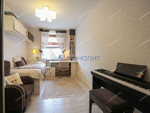 4-komnatnaya-per-svetlogorskiy-d-4 фото