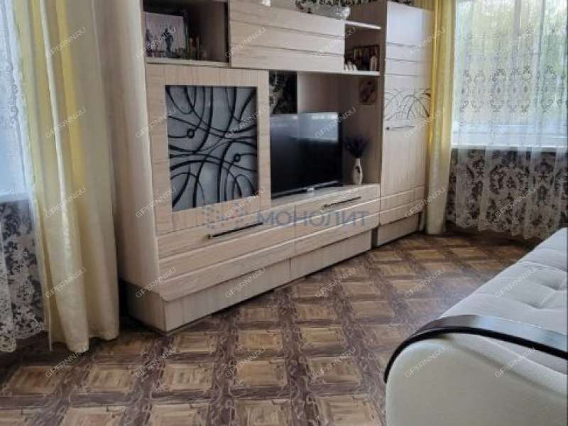 трёхкомнатная квартира на улице Маршала Рокоссовского дом 15