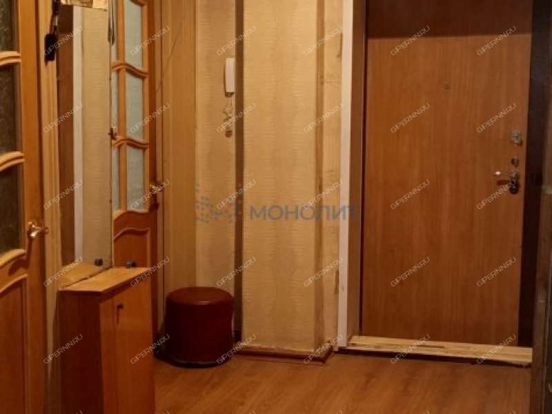 трёхкомнатная квартира на улице Героя Безрукова дом 8