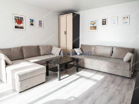 2-komnatnaya-ul-izhorskaya-d-37 фото