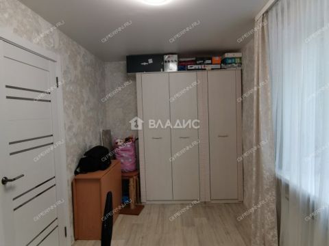 2-komnatnaya-poselok-40-let-oktyabrya-ul-makovskogo-d-11 фото