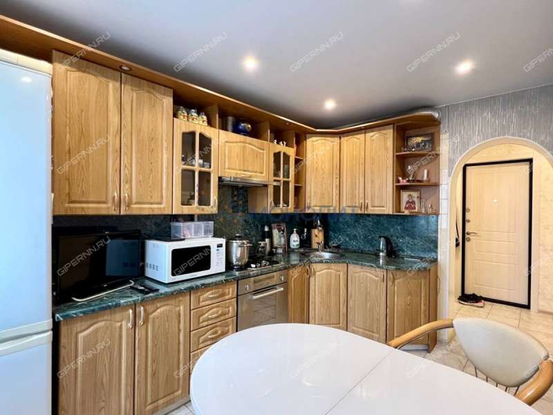 трёхкомнатная квартира на улице Богдановича дом 7