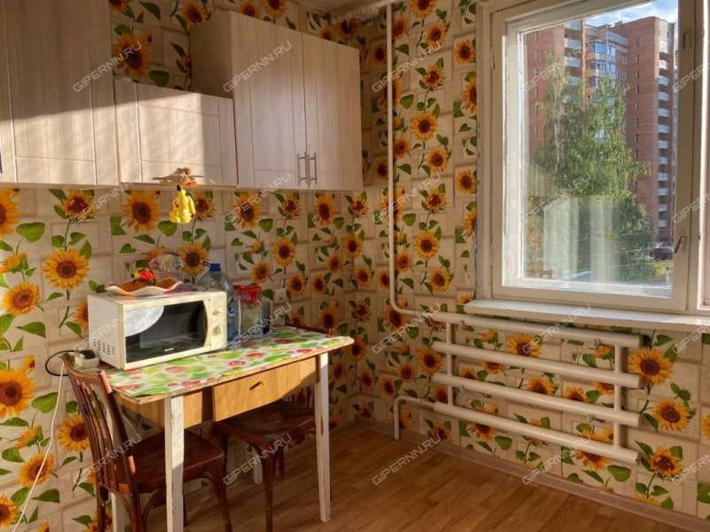 трёхкомнатная квартира на улице Политбойцов дом 22