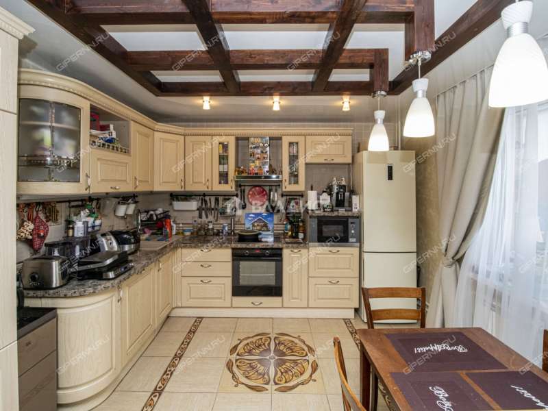 трёхкомнатная квартира на улице Карла Маркса дом 52