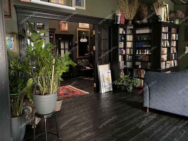 четырёхкомнатная квартира на улице Воровского дом 24