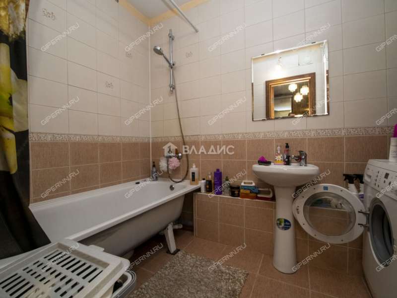 трёхкомнатная квартира на улице Карла Маркса дом 52