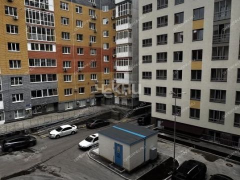 3-komnatnaya-ul-poltavskaya-d-15 фото