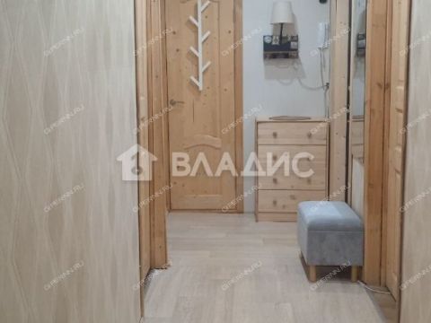 4-komnatnaya-ul-strokina-d-16b фото