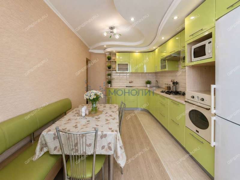 трёхкомнатная квартира на улице Космонавта Комарова дом 2 к2
