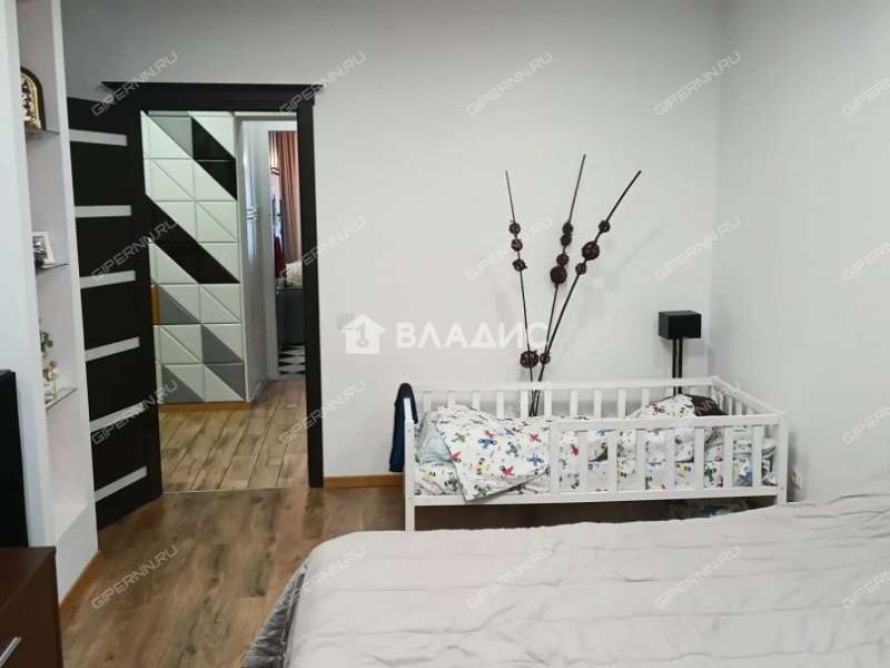 трёхкомнатная квартира на улице Янки Купалы дом 46 к2