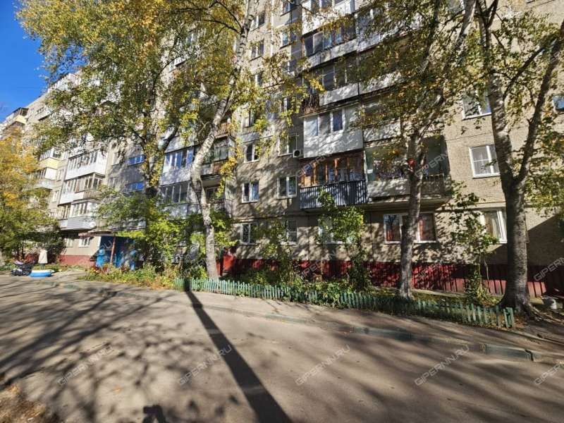 трёхкомнатная квартира на проспекте Бусыгина дом 9