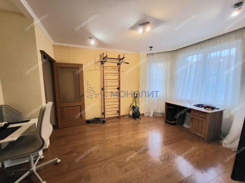 шестикомнатная квартира на улице Янки Купалы дом 38