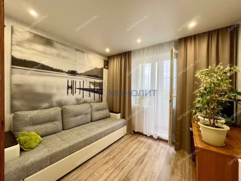 трёхкомнатная квартира на улице Богдановича дом 7