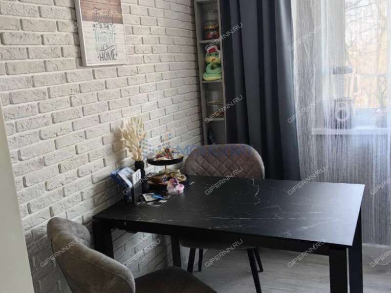 трёхкомнатная квартира на улице Коминтерна дом 16