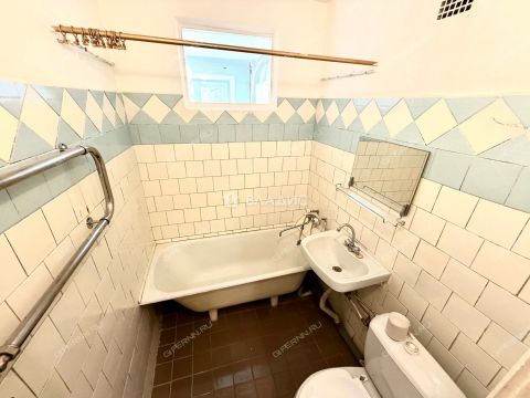 1-komnatnaya-ul-surikova-d-14 фото