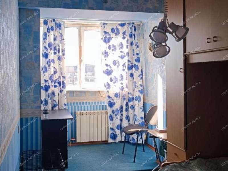 трёхкомнатная квартира на улице Карла Маркса дом 32