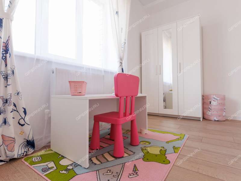 дом на 4-й Цветочной улице деревня Крутая