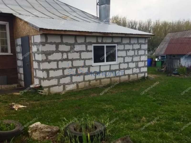 дом на Центральной улице село Дубское