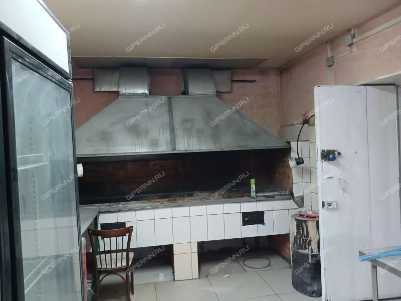 здание под торговую площадь, недвижимость под медицинские учреждения на Горной улице