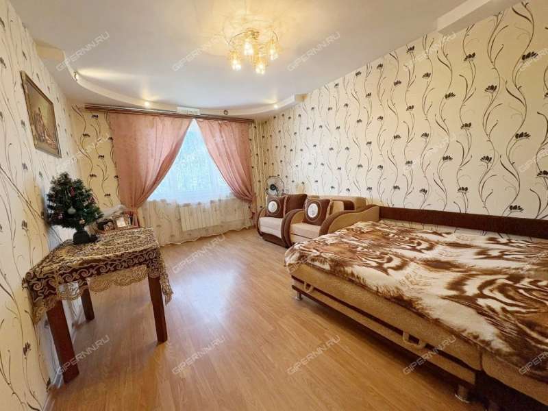 двухкомнатная квартира на улице Братьев Игнатовых дом 1 к2