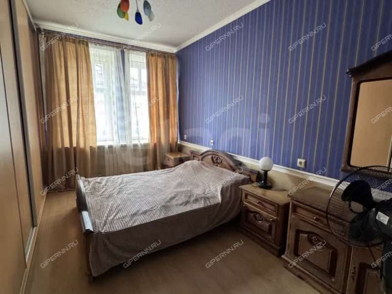 трёхкомнатная квартира на улице Максима Горького дом 52