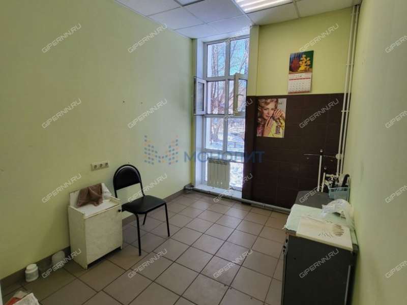 помещение под офис, торговую площадь на Южном шоссе