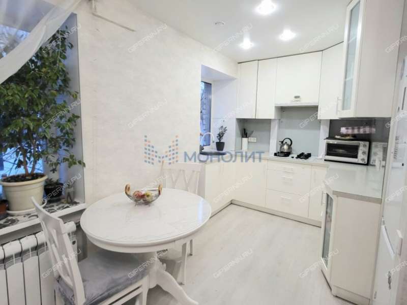 двухкомнатная квартира на Республиканской улице дом 27