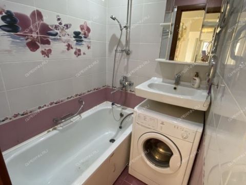 4-komnatnaya-ul-yuliusa-fuchika-d-37 фото